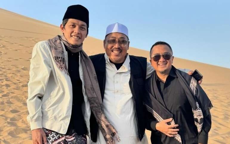 Gus Iqdam bersama KH Ahmad Favourite Rozi dan Ust Yusuf Mansur. (Foto: dok/ngopibareng.id)