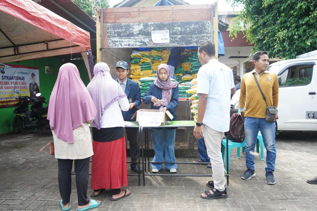 Lebih dari sepekan operasi pasar murah telah berjalan, Pemerintah Kabupaten Kediri memastikan komoditas beras masih menjadi titik sasaran utama. (Foto: Istimewa)