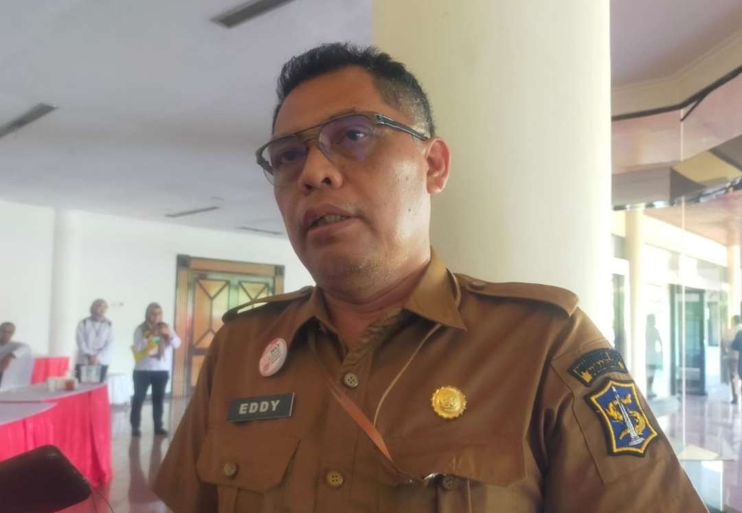 Kepala Dinas Kependudukan dan Pencatatan Sipil (Dispendukcapil) Kota Surabaya, Eddy Christijanto, saat mengungkapkan antisipasi banyaknya pendatang usai Lebaran. (Foto: Pita Sari/Ngopibareng.id)