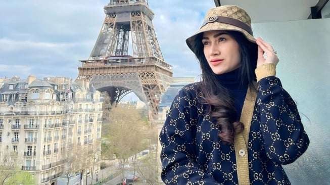 Icha Annisa Faradila sibuk klarifikasi soal dugaan santet almarhumah Stevie Agnecya. (Foto: Instagram)