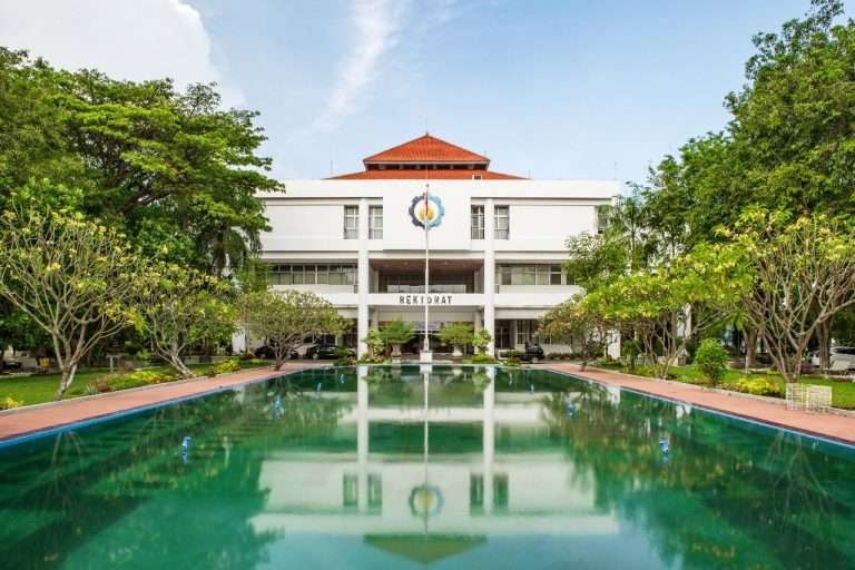 ITS meloloskan sebanyak 1.556 siswa dalam jalur SNBP tahun 2024. (Foto: Website ITS)