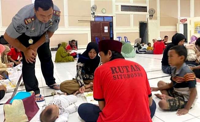 Suasana warga binaan bersama keluarganya buka puasa bersama di dalam Rutan Kelas IIB Situbondo.(Foto:Dok.Hunas Rutan Situbondo)