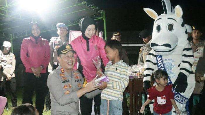 Tim Trauma Healing Polres Gresik menghadirkan berbagai permainan dan aktivitas kreatif untuk menghibur anak-anak. (Foto; Dok Polres Gresik)