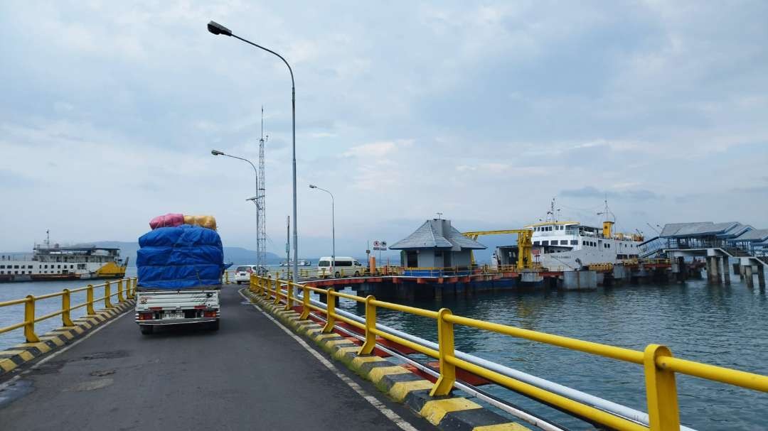 Penyeberangan Ketapang-Gilimanuk akan semakin padat pada musim mudik lebaran tahun ini (Foto: Muh Hujaini/Ngopibareng.id)