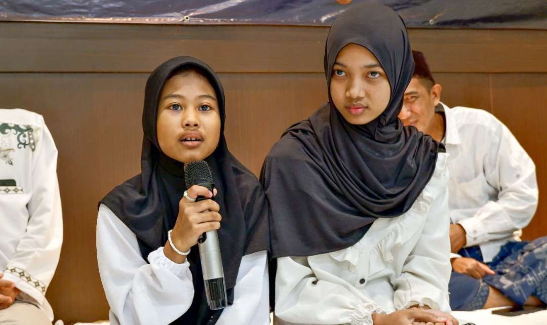 Peserta lomba sambung ayat oleh anak panti asuhan di Sidoarjo, Jawa Timur. (Foto: Aini Arifin/Ngopibareng.id)