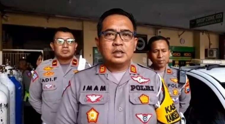 Kasatlantas Polres Bondowoso AKP Zainul Imam Syafi'i menyampaikan polres membuka layanan penitipan kendaraan pemudik Lebaran 2024 tanpa dipungut biaya.(Foto: Madu.tv)