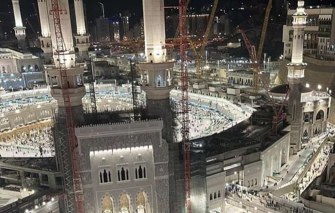 Baitullah sebagai kiblat shalat umat Islam sedunia. Umrah bulan Ramadan dinilai sederajat ibadah haji. (Foto:dok/ngopibareng.id)