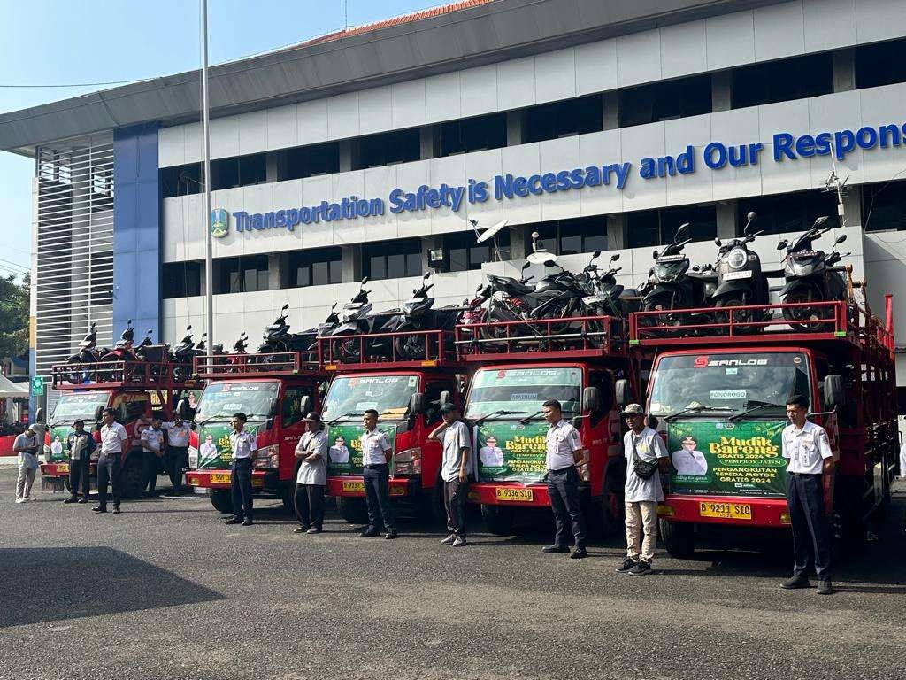 Sekitar 238 sepeda motor masyarakat yang diangkut dalam acara Pemberangkatan Pengangkutan Sepeda Motor Mudik Gratis Tahun 2024. (Foto: Humas Pemprov Jatim)