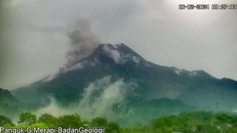 Gunung Merapi Kembali Erupsi, Luncurkan Awan Panas 1,1 Km