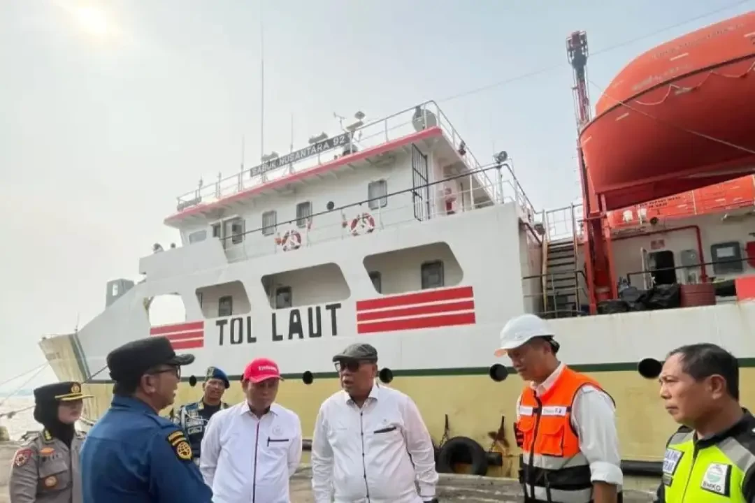 Kompolnas yang dipimpin Irjen Pol. Purn. Pudji Hartanto Iskandar melakukan kunjungan ke Jawa Timur untuk memantau pelaksanaan Operasi Ketupat 2024. (Foto: Dok Kompolnas)