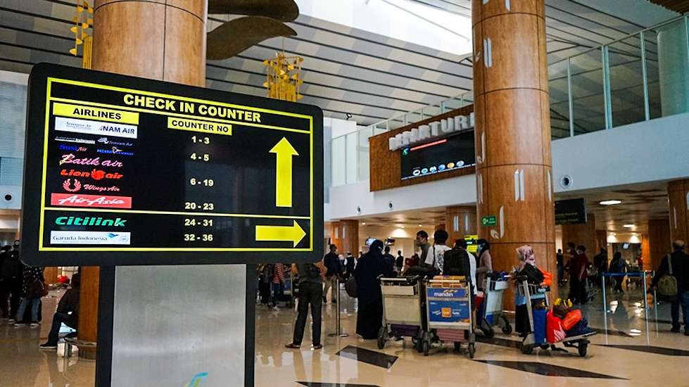 Chek in counter Bandara Internasional Juanda, Sidoarjo, Jawa Timur. (Foto: Aini Arifin/Ngopibareng.id)