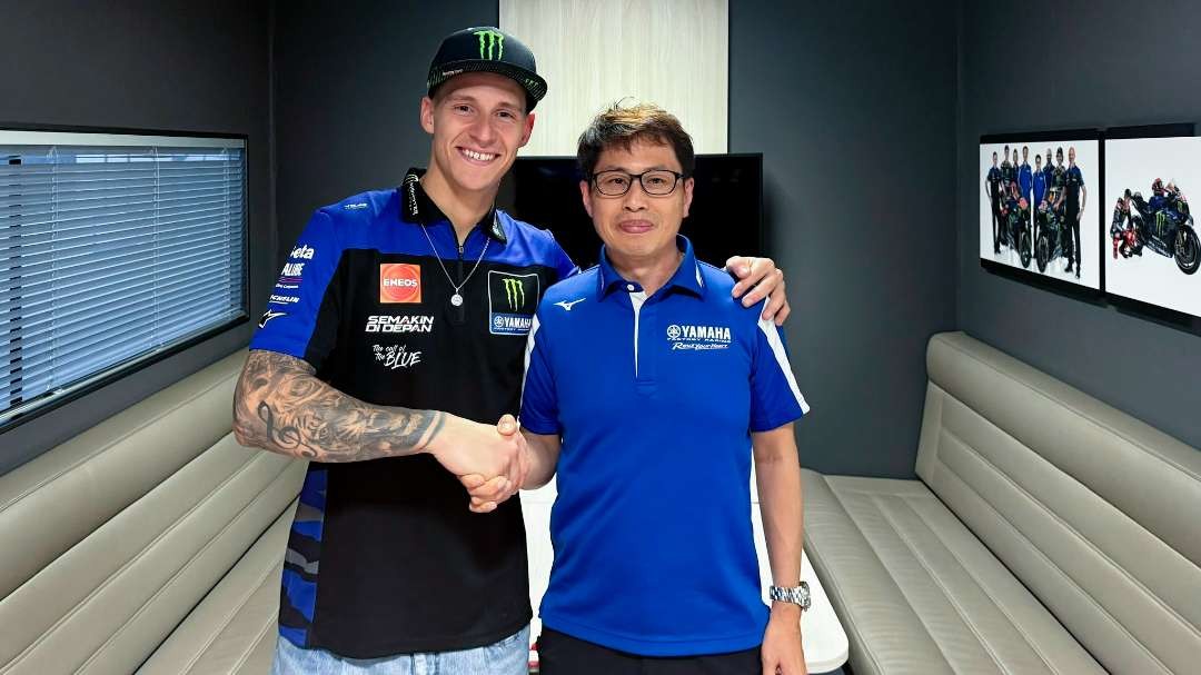 Fabio Quarataro memilih bertahan di Yamaha. (Foto: X/@FabioQ20)