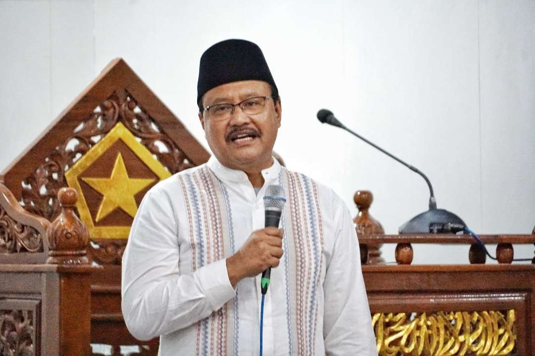 Walikota Pasuruan Saifullah Yusuf saat memberikan sambutan di Salat Id 1445 Hijriyah. (Foto: Pemkot Pasuruan)