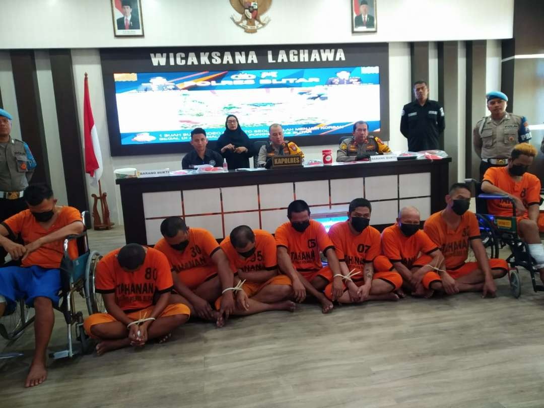 Polres Blitar rilis ungkap berbagai kasus kriminal (termasuk pencurian hewan ternak) di wilayah hukumnya, Jumat 12 April 2024. (Foto: Choirul Anam/Ngopibareng.id)