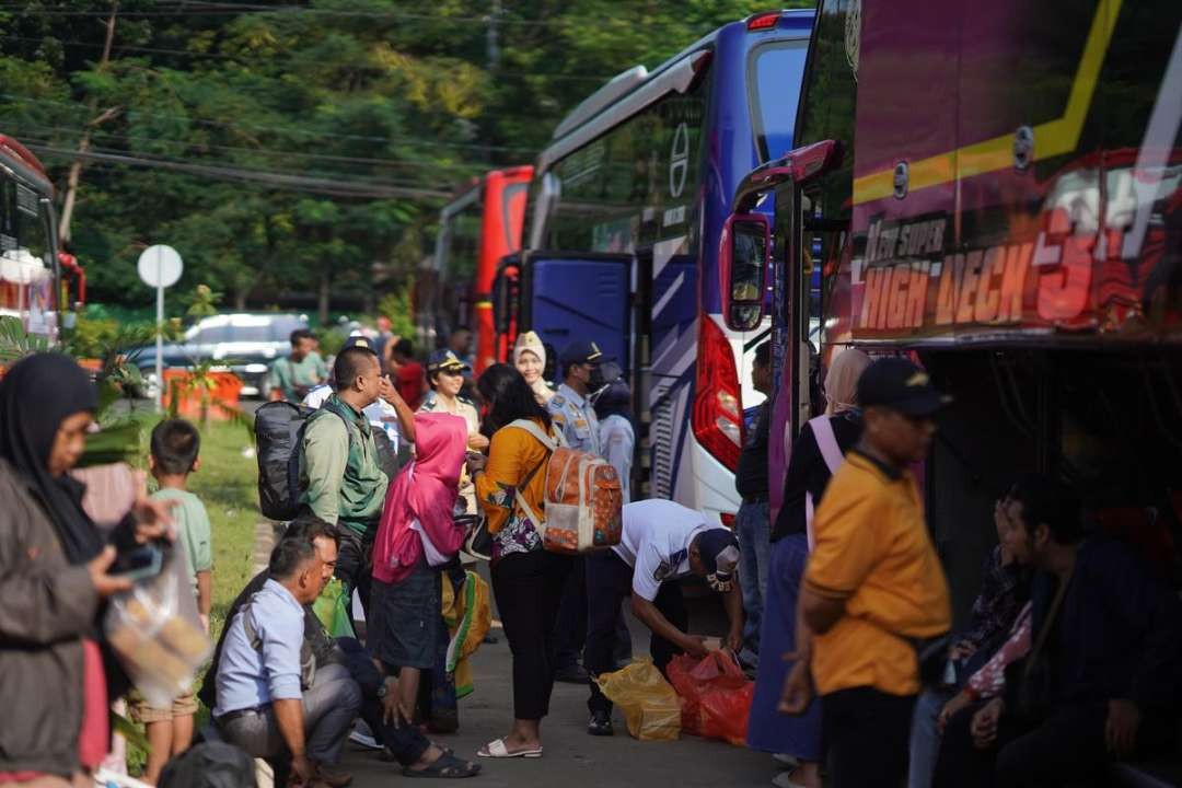 Warga Kota Madiun yang ikut program balik gratis pada Lebaran 2024 yang berangkat Senin 15 April 2024. (Foto: dok madiuntoday)