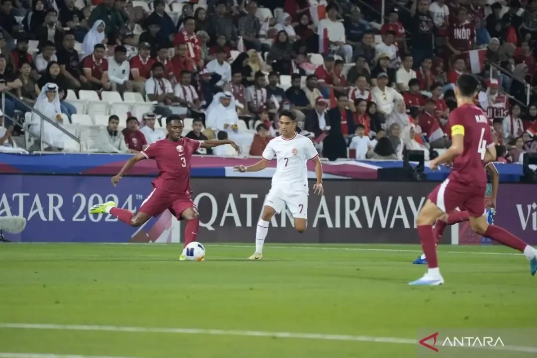 Timnas Indonesia U-23 harus mengakui keunggulan tuan rumah Qatar dengan skor 0-2 dalam laga perdana Grup A Piala Asia U-23 2024. (Foto: Reuters)