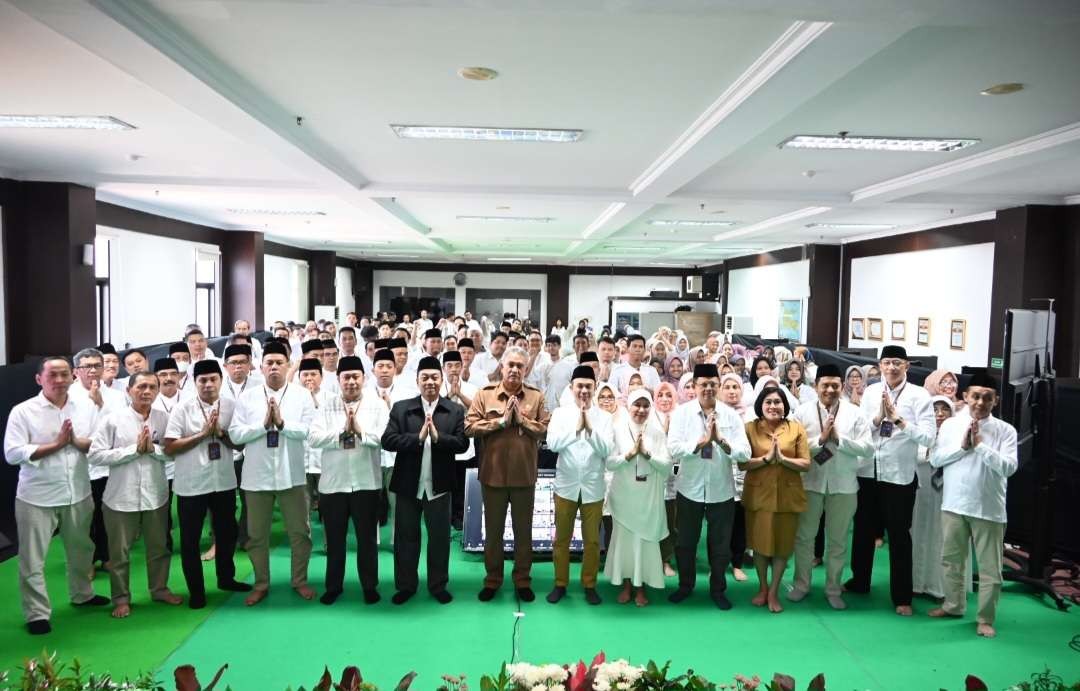 Acara halal bihalal sekaligus pengarahan dari Pemrov Jatim untuk menaikan deviden Bank UMKM Jatim di tahun 2025. (Foto: dok Istimewa)