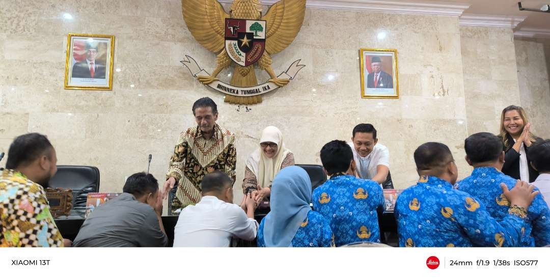 Tema yang diangkat dalam kegiatan Halalbihalal tahun ini tentang Tingkatkan Silahturahmi dan Kepedulian Terhadap sesame (Foto: Fendi Lesmana/ngopibareng.id)