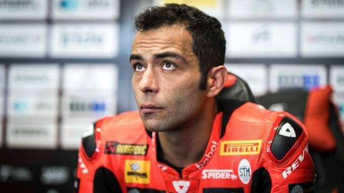 Danilo Petrucci akhirnya bisa meninggalkan rumah sakit tempat dia dirawat secara intensif usai kecelakaan motocross. (Foto: X/@Petrux9)