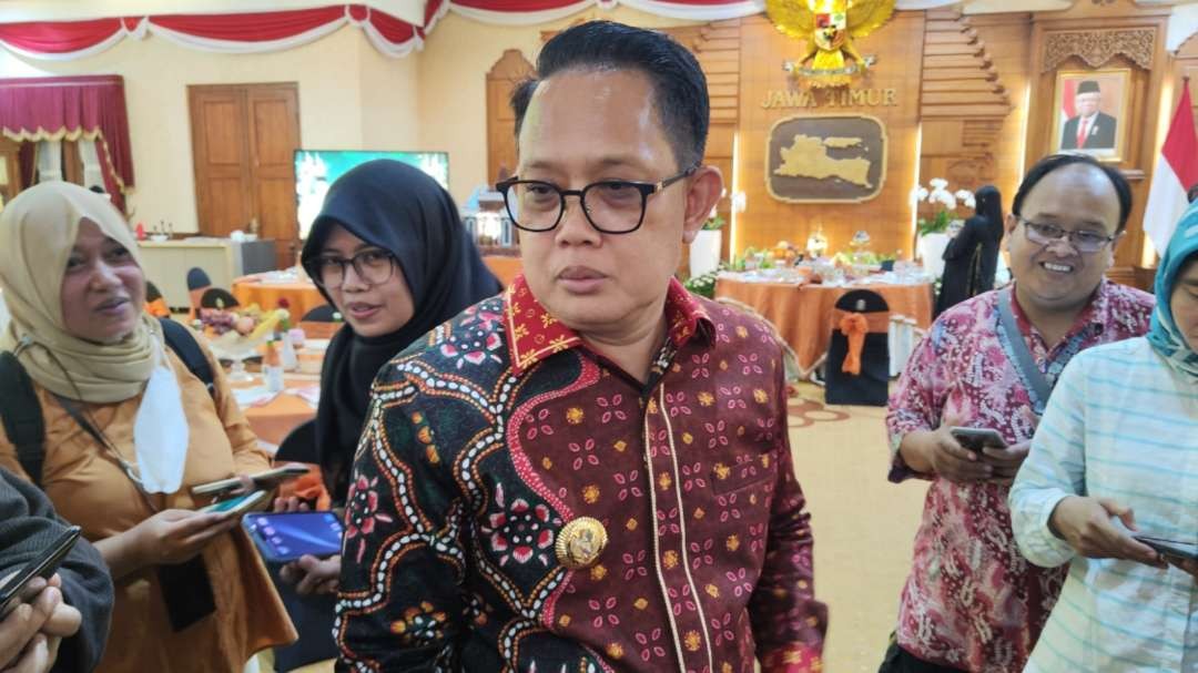 Pj Gubernur Jatim, Adhy Karyono belum nonaktifkan Bupati Sidoarjo, Gus Muhdlor. (Foto: Fariz Yarbo/Ngopibareng.id)