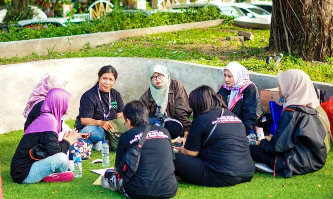 Sosialisasi sahabat saksi dan korban di Alun-Alun Sidoarjo (Foto: Aini/Ngopibareng.id)