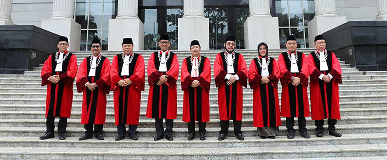 Para hakim Mahkamah Konstitusi yang akan mengawali sidang Perselisihan Hasil Pemilihan Umum Presiden dan Wakil Presiden (PHPU) digelar mulai pukul 09.00 WIB Senin 22 April 2024 ini. (Foto: dok. mkri)