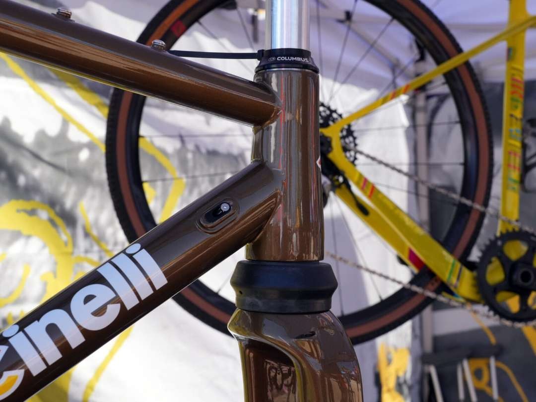 Cinelli Nemo TIG Gravel II yang menggunakan suspensi 20 mm di garpu depan. (Foto: Istimewa)