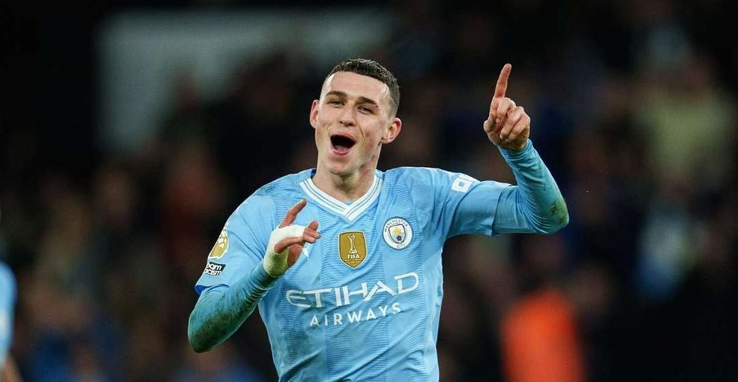 Phil Foden meraih penghargaan sebagai pria terbaik versi Asosiasi Penulis Sepak Bola 2024. (Foto: X/@PhilFoden)