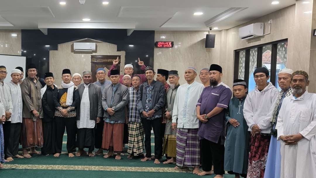 Ketua Lembaga Dakwah Komunitas (LDK) PP Muhammadiyah, Ust H Muh Arifin, saat Kajian Subuh di Masjid Ahmad Dahlan, Denpasar, Bali. (Foto:adi/ngopibareng.id)