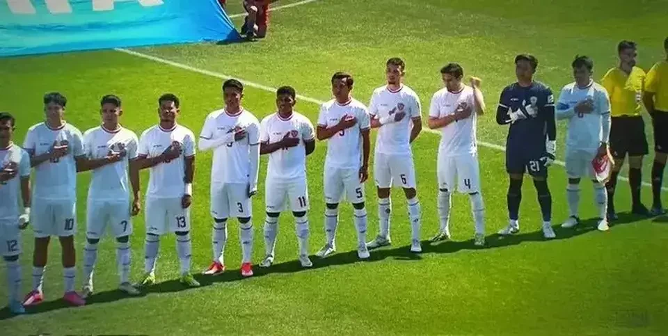 Gol penalti pemain timnas Guinea U-23 Ilaix Moriba pada menit ke-29 membawa negaranya unggul sementara dengan skor 1-0 atas timnas Indonesia. (Foto: PSSI)