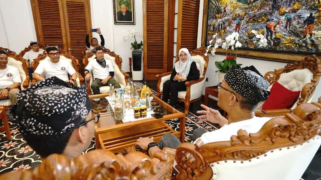 Para ahli Geologi bertemu Bupati Banyuwangi, Ipuk Fiestiandani di Pendopo Sabha Swagatha Blambangan. (Foto: Humas Pemkab Banyuwangi )