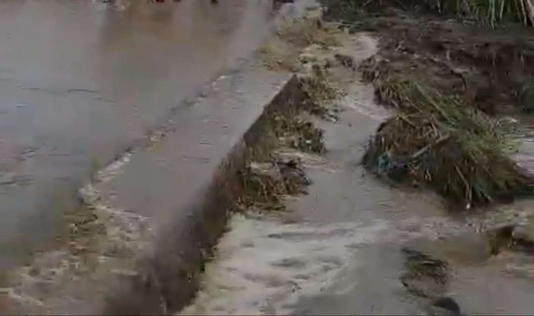 Banjir lahar dingin Gunung Marapi menerjang, Minggu 12 Mei 2024 dini hari. (Foto: X)