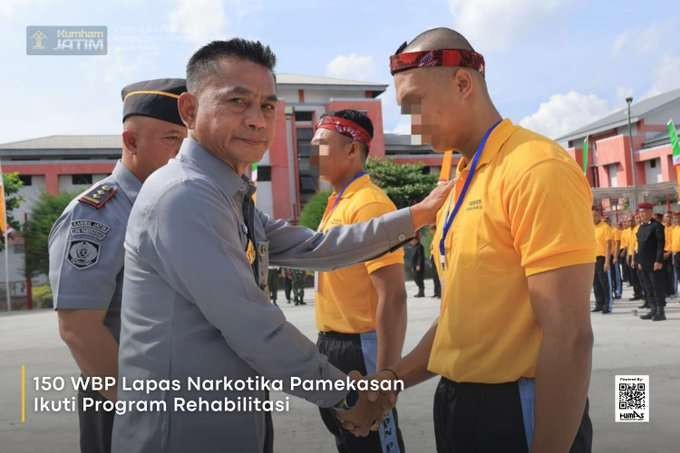 Direktur Perawatan Kesehatan dan Rehabilitasi Ditjen Pemasyarakatan Elly Yuzar membuka Program Layanan Rehabilitasi bagi WBP Lapas Narkotika Pamekasan pada Senin 13 Mei 2024. (Foto: dok. Humas Kumham Jatim)