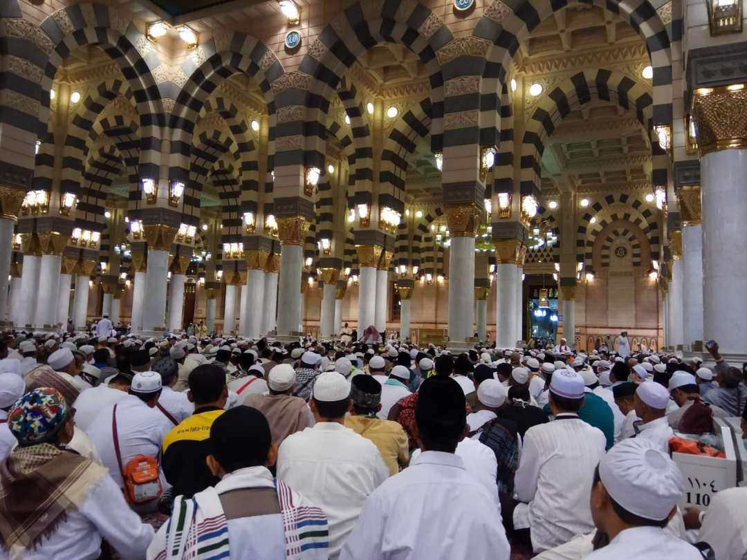 Suasana jamaah haji berada di Masjid Nabawi. (Foto: Dok MCH 2024)