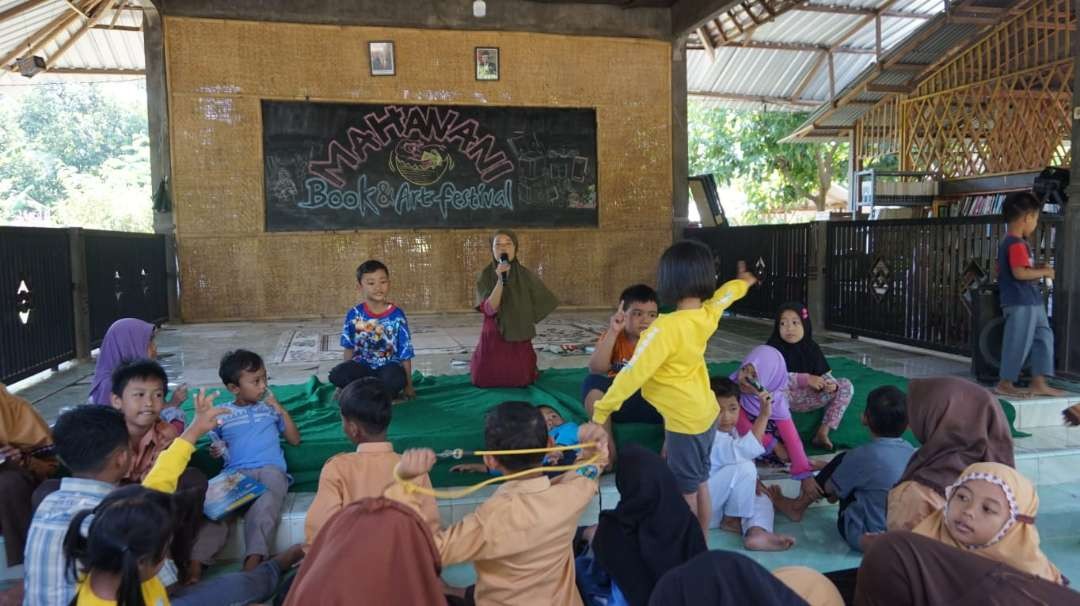 Hari Buku Nasional 2024, Taman Baca Mahanani didukung oleh sejumlah komunitas menyelenggarakan ‘Mahanani Book and Art Festival’. (Foto: Istimewa)