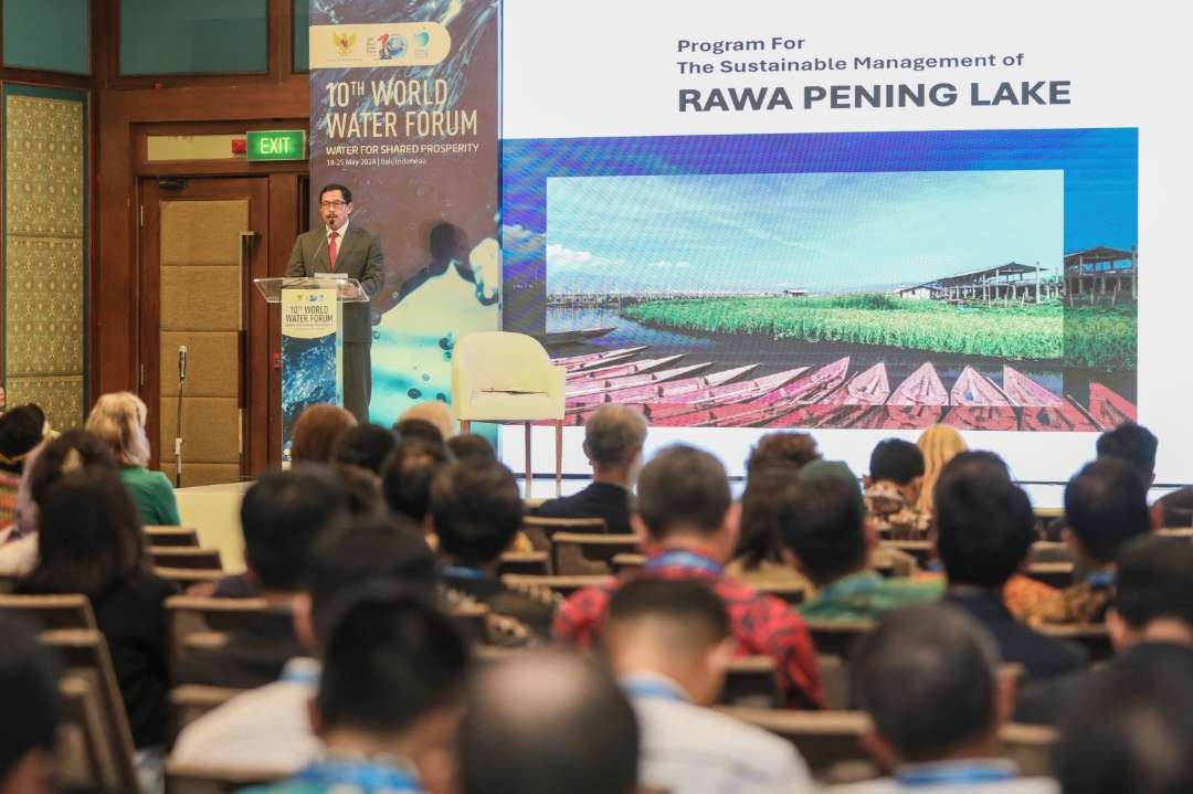 Penjabat (Pj) Gubernur Jateng, Nana Sudjana membahas tentang pengelolaan danau Rawa Pening pada perhelatan WWF ke-10 di Nusa Dua Bali. (Foto: Prov Jateng)