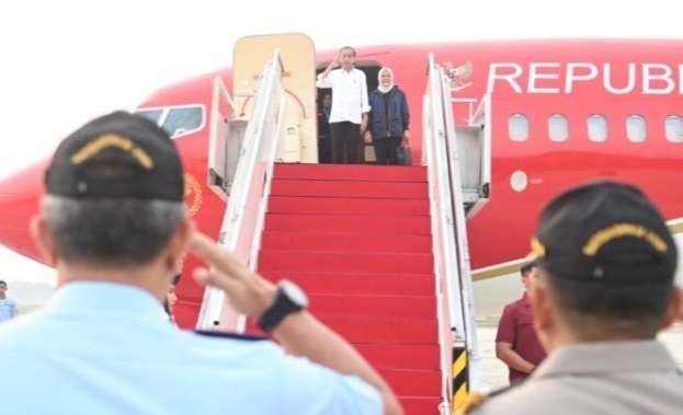 Presiden Jokowi didampingi Ibu Negara Iriana Jokowi tinjau lokasi bencana Provinsi Sumatera Barat (Sumbar). (Foto: Setpres)