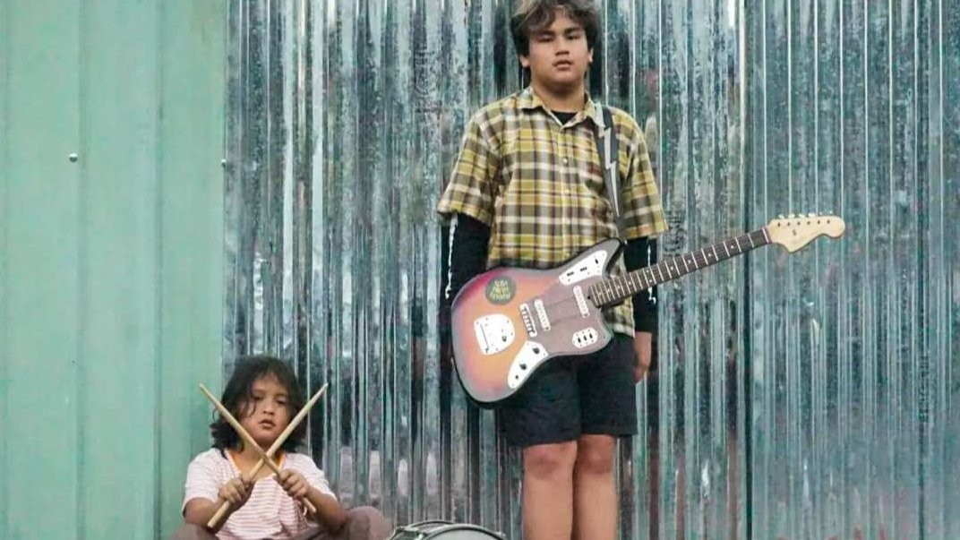 PamlaX, Duo Grunge Baru Asal Surabaya. (Foto: Aini/Ngopibareng.id)