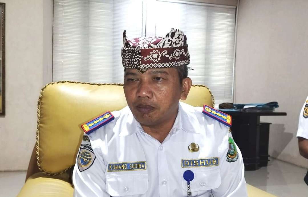 Plt Kepala Dinas Perhubungan Banyuwangi, Komang Sudira soal uji kir kendaraan. (Foto: Muh Hujaini/Ngopibareng.id)