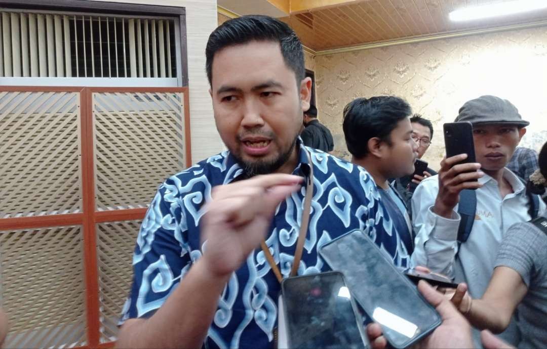 Ketua Satgas Koordinasi dan Supervisi Pencegahan Wilayah 3 KPK RI, Wahyudi Narso rapat koordinasi program pemberantasan korupsi terintegrasi, di Gedung DPRD Jember, Kamis, 30 Mei 2024. (Foto: Rusdi/Ngopibareng.id)