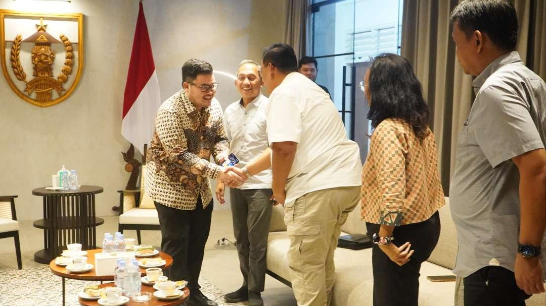 Bupati Kediri Hanindhito Himawan Pramana tengah serius menjalin komunikasi dengan kepala daerah di sekitar Kediri untuk menyiapkan atraksi wisata. (Foto: Istimewa)