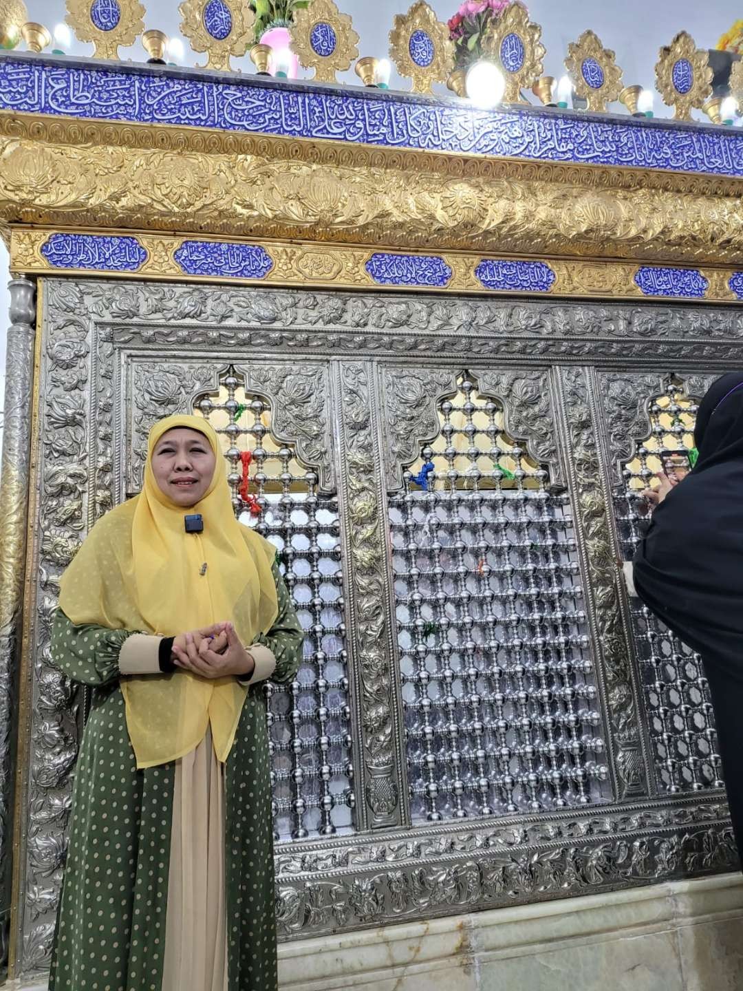 Ketua Umum Muslimat NU Khofifah Indar Parawansa sampai di Kota Ur , sebuah kota di Irak tengah di cabang Sungai Eufrat, 100 km selatan Baghdad. Di Kota itu, Nabi Ibrahim diyakini lahir pada 2000 tahun sebelum Masehi (SM). (Foto: Istimewa)