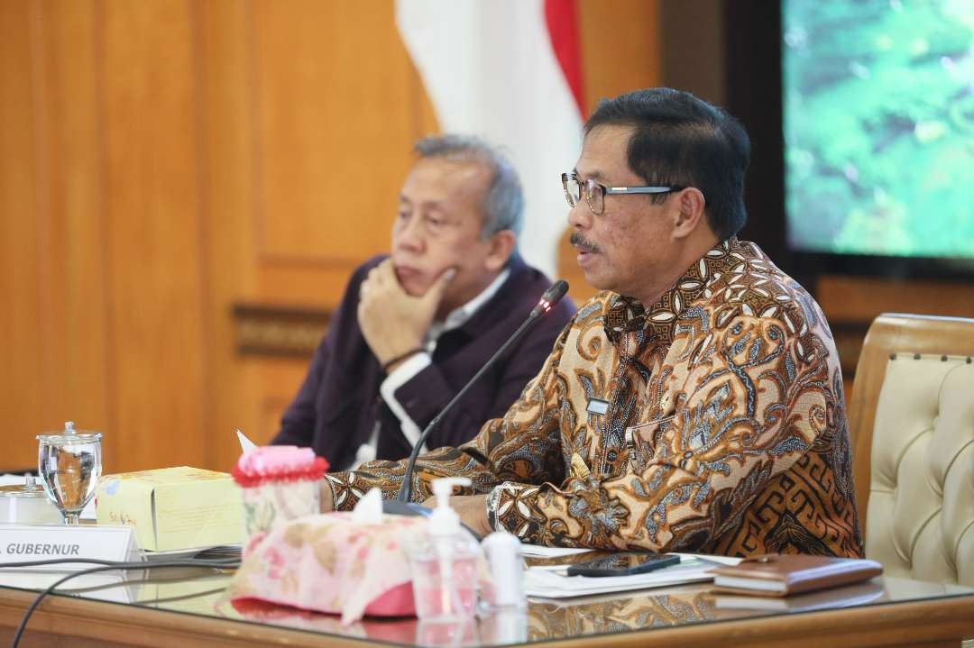 Penjabat Gubernur Jawa Tengah Nana Sudjana saat menerima kunjungan Komisi II DPR RI di Kantor Gubernur Jawa Tengah, Selasa, 4 Juni 2024.  (Foto: Pemprov Jawa Tengah)