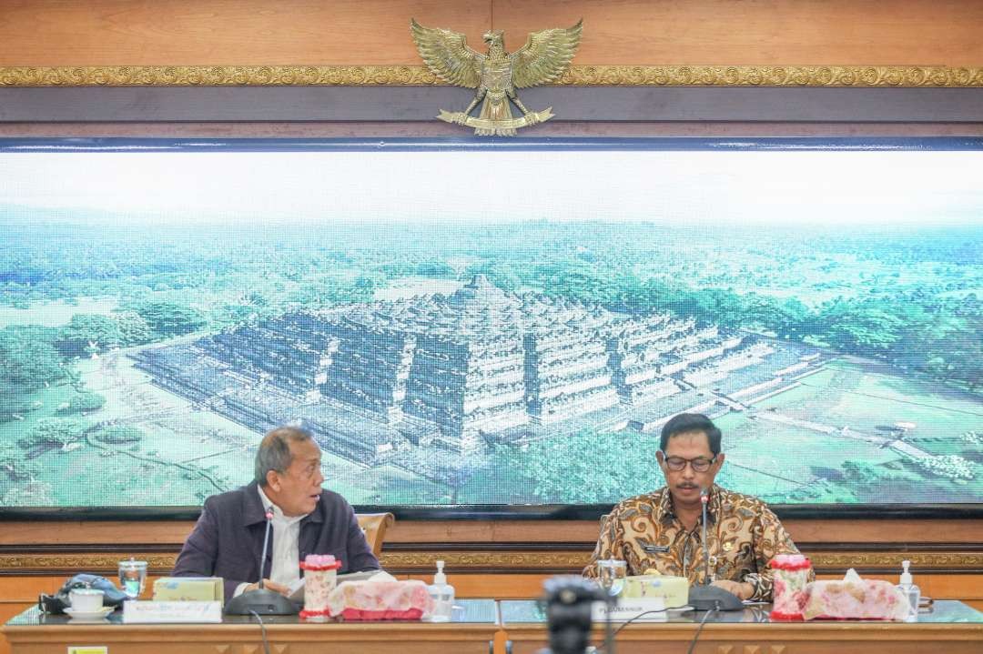 Penjabat Gubernur JawaTengah, Nana Sudjana menyebut terus meningkatkan koordinasi dengan berbagai pihak untuk mengantisipasi kerawanan tiap tahapan Pilkada serentak 2024. (Foto: Pemprov Jateng)