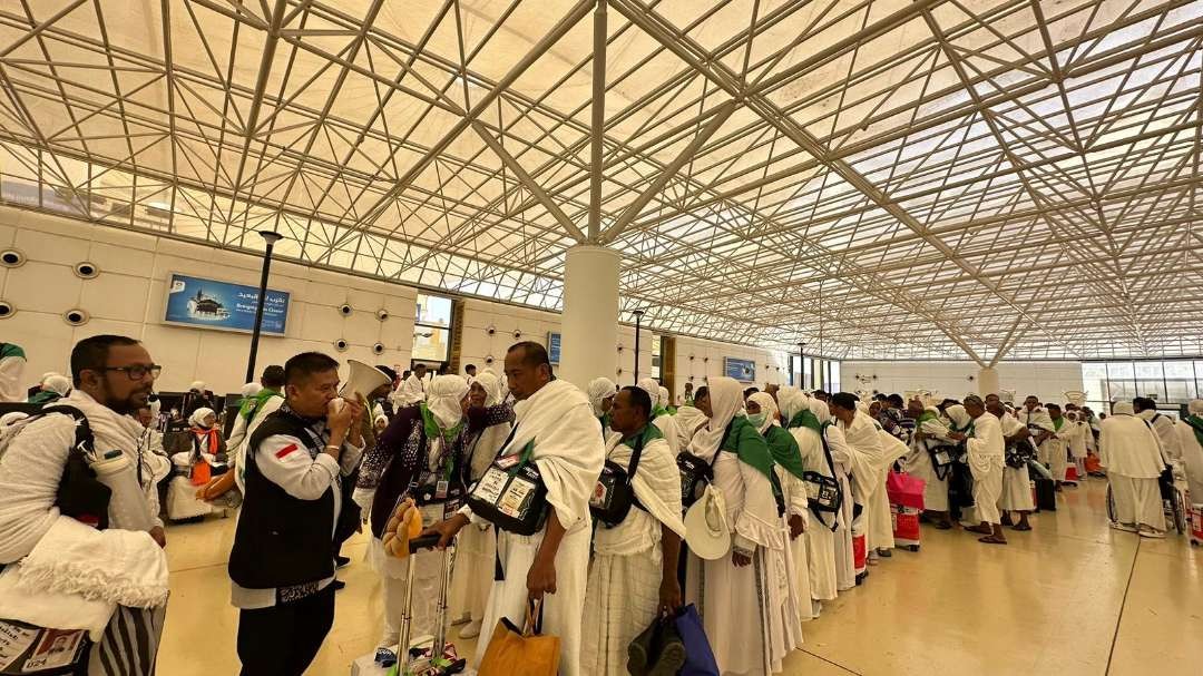 PPIH Arab Saudi mengeluarkan Surat Edaran ditujukan kepada jemaah yang telah berada di Makkah untuk tidak melakukan perjalanan ke luar kota perhajian. (Foto: Dok MCH 2024)