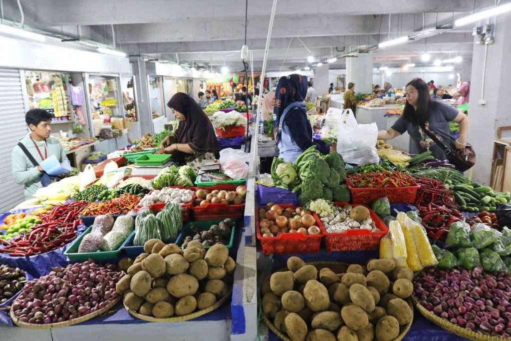 Pergerakan ekonomi di salah satu Pasar Tradional Kota Madiun. (Foto: istimewa)