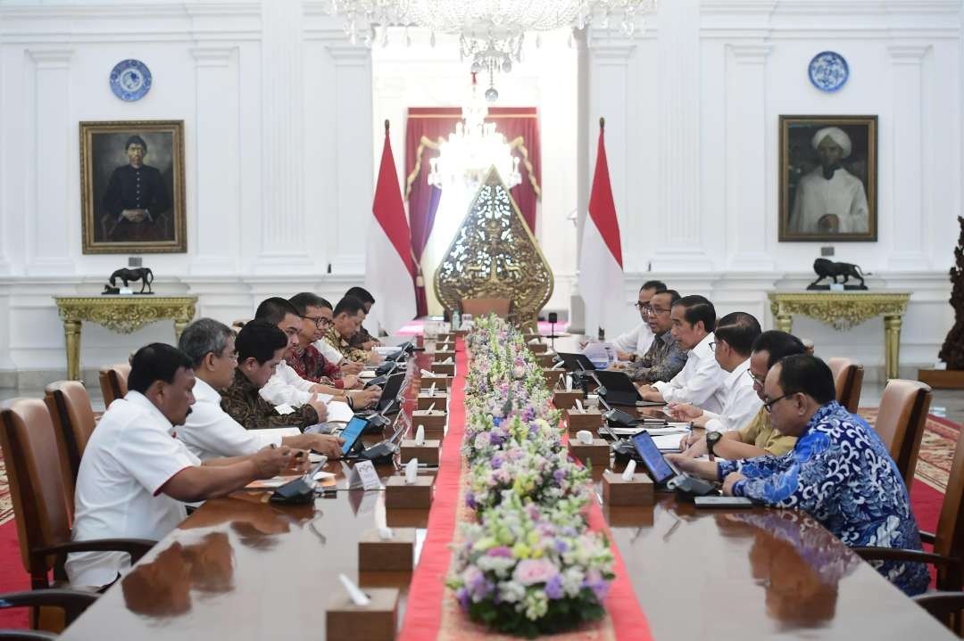 Presiden Jokowi Pimpin Ratas Bahas PON XXI di Aceh-Sumut. (Foto: Setneg.go.id)