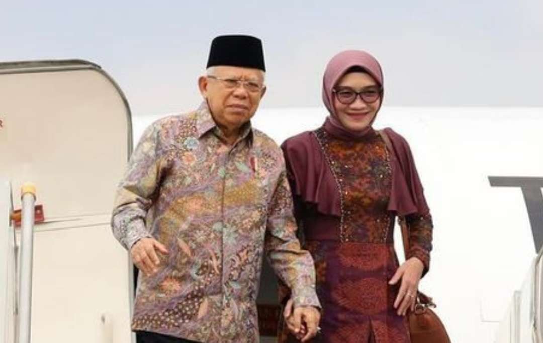 Wapres Ma'ruf Amin dan Ibu Wury melaksanakan ibadah salat Idul Adha dan berkurban di Masjid Istiqlal Jakarta, Senin 17 Juni 2024. (Foto: Instagram)