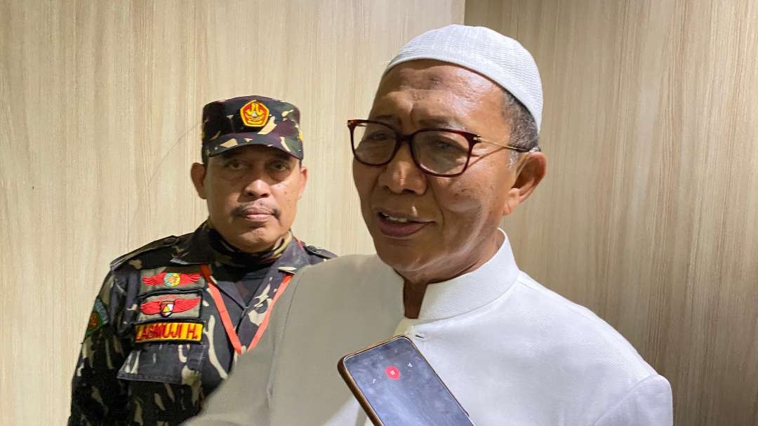 Mantan Bupati Tuban dua periode KH. Fathul Huda usai menghadiri pembukaan Konfercab ke-20 PC GP Ansor Tuban (Khoirul Huda/Ngopibareng.id)