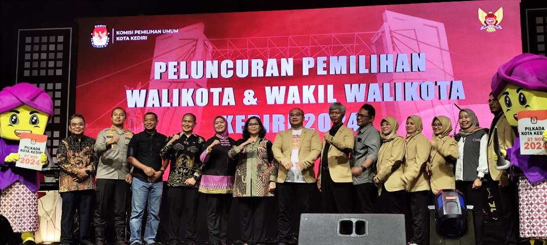 Usai peluncuran Pemilihan Walikota dan Wakil Walikota 2024, KPU Kota Kediri ajak warga ikut berkontribusi di Pilkada 2024. (Foto: Fendi Lesmana/Ngopibareng.id)